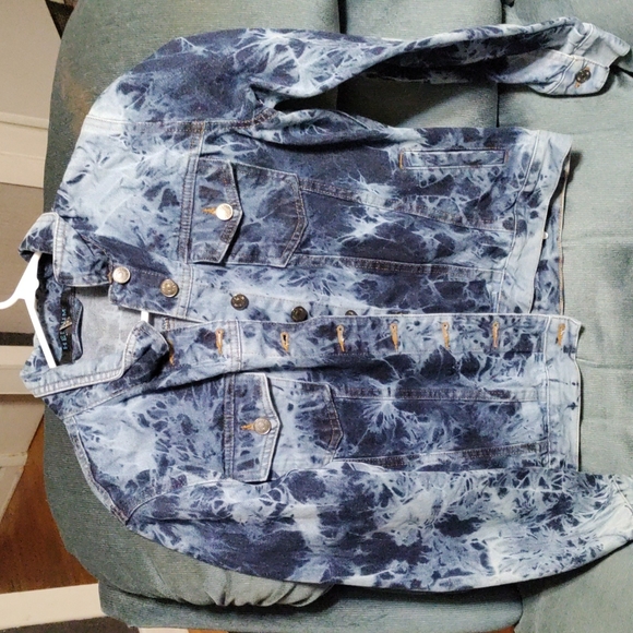 Jean jacket :) - Picture 3 of 4